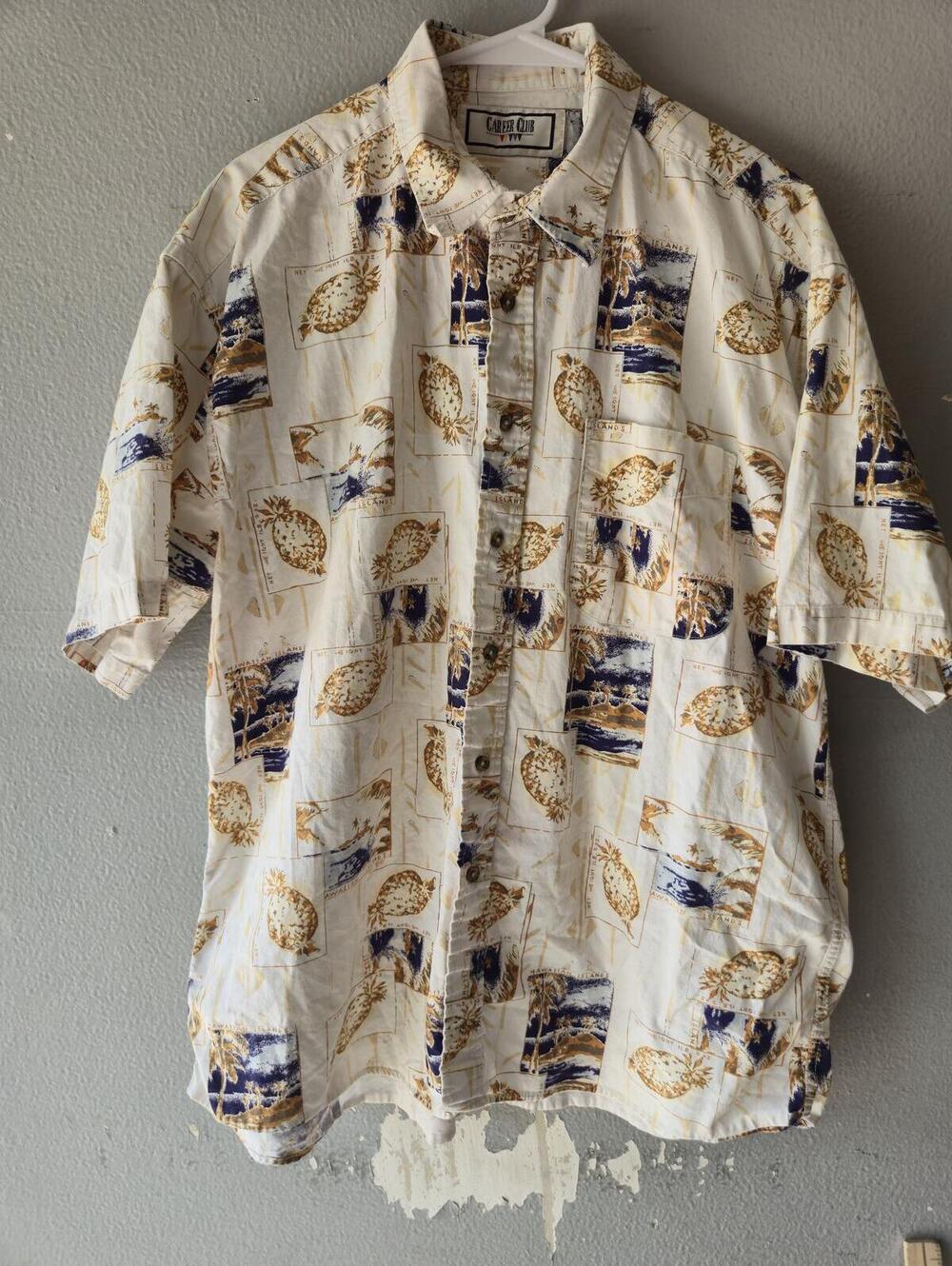 Vintage 90s Career Club Hawaiian Print Short Sleeve Button-Up Shirt